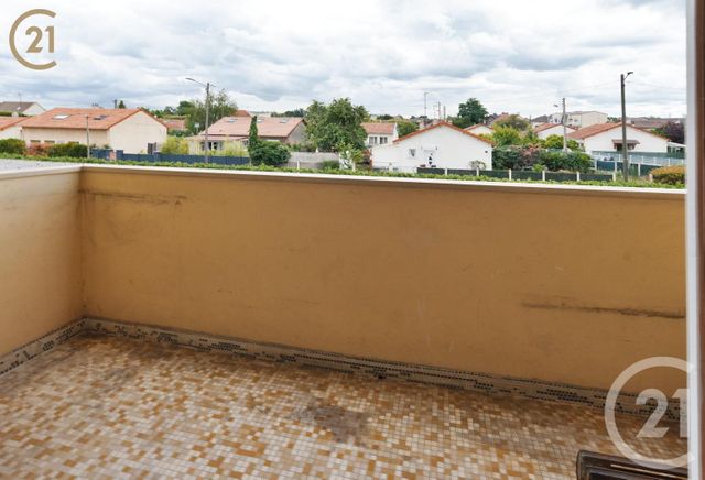 Afficher la photo en grand Appartement F3 à vendre - 3 pièces - 58.77 m2 - VIGNEUX SUR SEINE - 91 - ILE-DE-FRANCE - Century 21 Optimmo