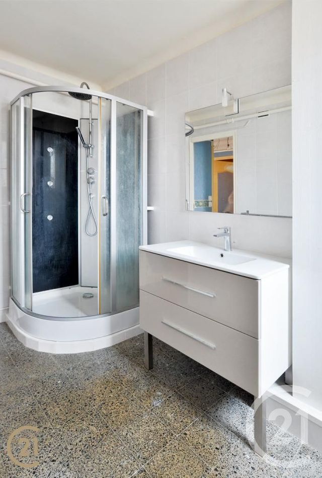 Afficher la photo en grand Appartement F3 à vendre - 3 pièces - 58.77 m2 - VIGNEUX SUR SEINE - 91 - ILE-DE-FRANCE - Century 21 Optimmo