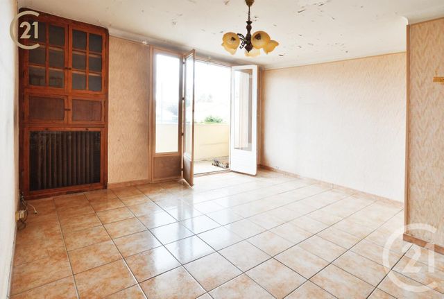 Afficher la photo en grand Appartement F3 à vendre - 3 pièces - 58.77 m2 - VIGNEUX SUR SEINE - 91 - ILE-DE-FRANCE - Century 21 Optimmo