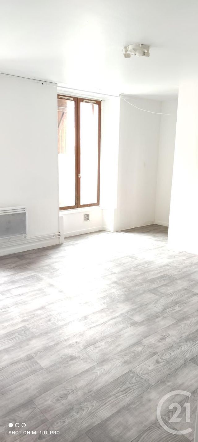 Afficher la photo en grand Appartement F3 à vendre - 4 pièces - 61.63 m2 - VIGNEUX SUR SEINE - 91 - ILE-DE-FRANCE - Century 21 Optimmo