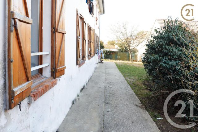 Afficher la photo en grand Appartement F3 à vendre - 4 pièces - 61.63 m2 - VIGNEUX SUR SEINE - 91 - ILE-DE-FRANCE - Century 21 Optimmo