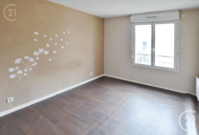 Afficher la photo en grand Appartement F3 à vendre - 3 pièces - 59.45 m2 - VIGNEUX SUR SEINE - 91 - ILE-DE-FRANCE - Century 21 Optimmo