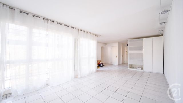 Appartement F5 à vendre - 5 pièces - 92.24 m2 - BOUSSY ST ANTOINE - 91 - ILE-DE-FRANCE - Century 21 Optimmo