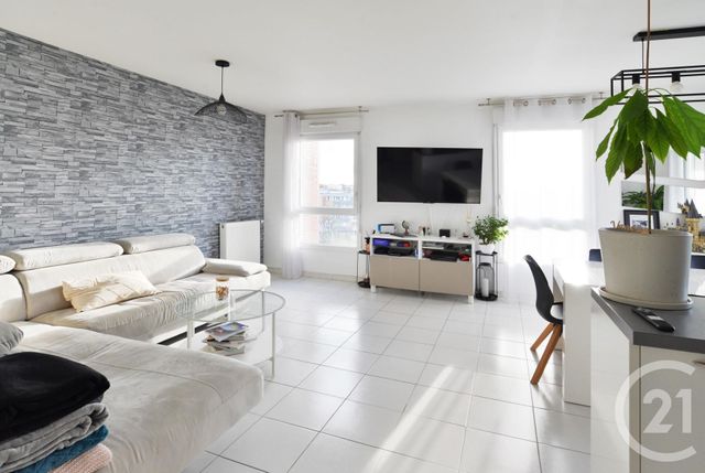 Appartement F4 à vendre - 4 pièces - 69.09 m2 - VIGNEUX SUR SEINE - 91 - ILE-DE-FRANCE - Century 21 Optimmo