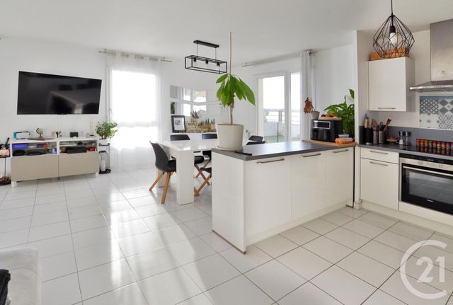 Appartement F4 à vendre - 4 pièces - 69.09 m2 - VIGNEUX SUR SEINE - 91 - ILE-DE-FRANCE - Century 21 Optimmo