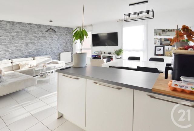 Appartement F4 à vendre - 4 pièces - 69.09 m2 - VIGNEUX SUR SEINE - 91 - ILE-DE-FRANCE - Century 21 Optimmo