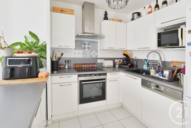 Appartement F4 à vendre - 4 pièces - 69.09 m2 - VIGNEUX SUR SEINE - 91 - ILE-DE-FRANCE - Century 21 Optimmo