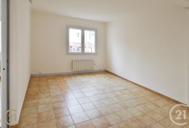 Appartement F1 à vendre - 1 pièce - 29.0 m2 - VIGNEUX SUR SEINE - 91 - ILE-DE-FRANCE - Century 21 Optimmo