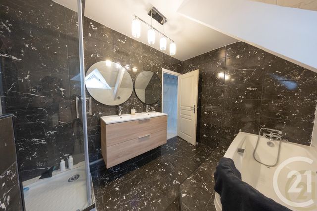 maison à vendre - 7 pièces - 179.0 m2 - VIGNEUX SUR SEINE - 91 - ILE-DE-FRANCE - Century 21 Optimmo