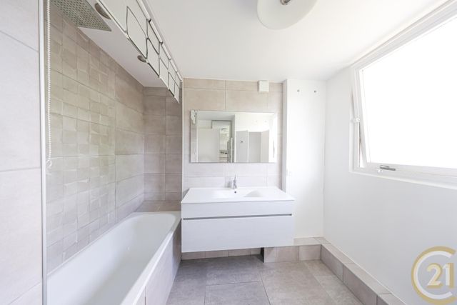 Appartement F4 à vendre - 4 pièces - 83.41 m2 - YERRES - 91 - ILE-DE-FRANCE - Century 21 Optimmo