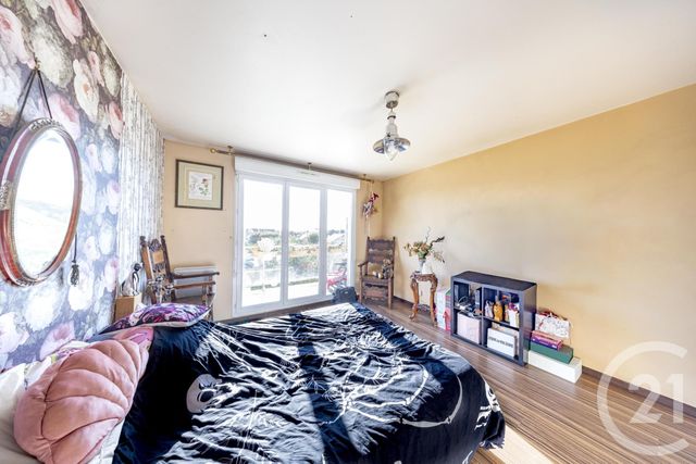 Appartement F2 à vendre - 2 pièces - 55.38 m2 - VIGNEUX SUR SEINE - 91 - ILE-DE-FRANCE - Century 21 Optimmo