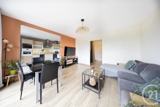 Appartement F4 à vendre - 4 pièces - 79.4 m2 - VILLECRESNES - 94 - ILE-DE-FRANCE - Century 21 Optimmo
