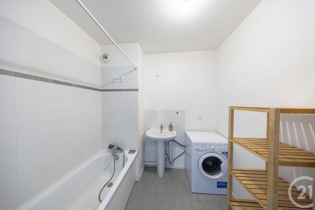 Appartement F3 à vendre - 3 pièces - 56.25 m2 - VIGNEUX SUR SEINE - 91 - ILE-DE-FRANCE - Century 21 Optimmo