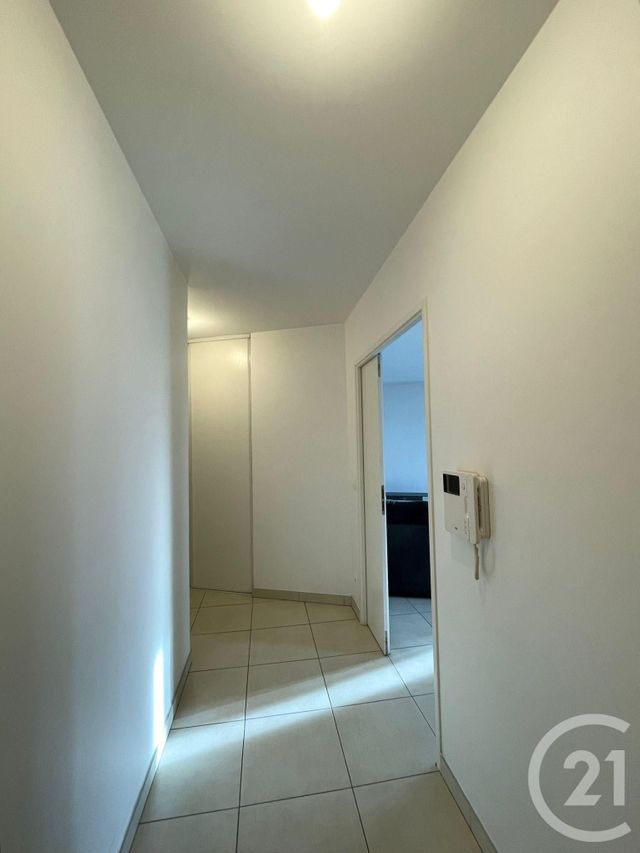 Appartement F3 à louer - 3 pièces - 69.24 m2 - VIGNEUX SUR SEINE - 91 - ILE-DE-FRANCE - Century 21 Optimmo