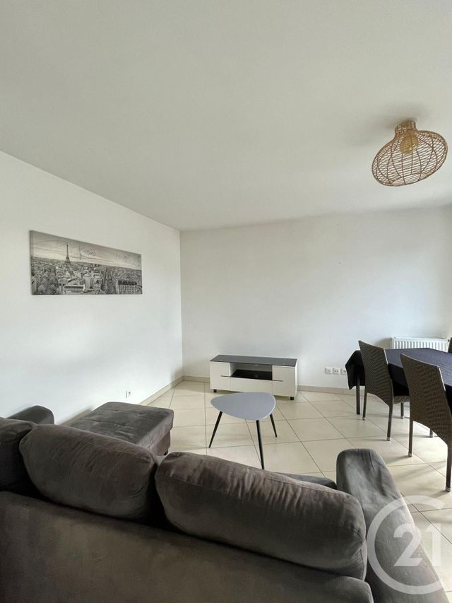 Appartement F3 à louer - 3 pièces - 69.24 m2 - VIGNEUX SUR SEINE - 91 - ILE-DE-FRANCE - Century 21 Optimmo
