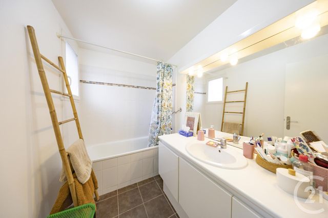 maison à louer - 7 pièces - 122.7 m2 - VIGNEUX SUR SEINE - 91 - ILE-DE-FRANCE - Century 21 Optimmo