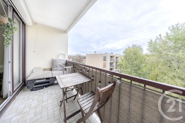 Appartement F4 à vendre - 4 pièces - 79.4 m2 - VILLECRESNES - 94 - ILE-DE-FRANCE - Century 21 Optimmo