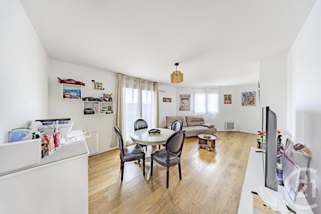Appartement F4 à vendre - 4 pièces - 75.2 m2 - VIGNEUX SUR SEINE - 91 - ILE-DE-FRANCE - Century 21 Optimmo