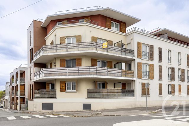 Appartement F4 à vendre - 4 pièces - 75.2 m2 - VIGNEUX SUR SEINE - 91 - ILE-DE-FRANCE - Century 21 Optimmo