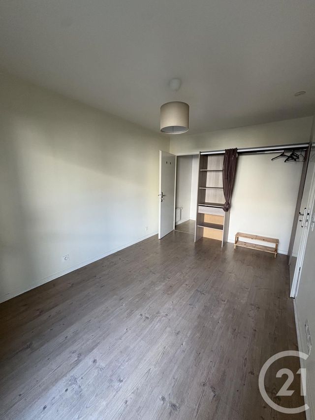 Appartement F2 à louer - 2 pièces - 40.0 m2 - VIGNEUX SUR SEINE - 91 - ILE-DE-FRANCE - Century 21 Optimmo