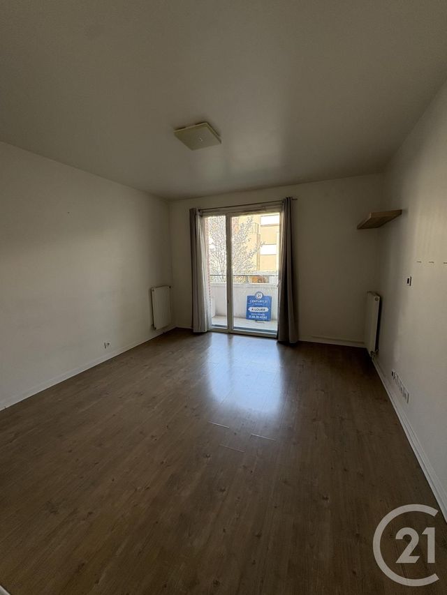 Appartement F2 à louer - 2 pièces - 40.0 m2 - VIGNEUX SUR SEINE - 91 - ILE-DE-FRANCE - Century 21 Optimmo