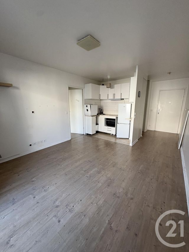 Appartement F2 à louer - 2 pièces - 40.0 m2 - VIGNEUX SUR SEINE - 91 - ILE-DE-FRANCE - Century 21 Optimmo