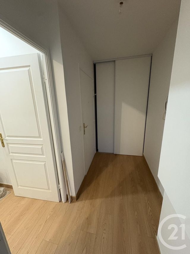 Appartement F2 à louer - 2 pièces - 38.42 m2 - VIGNEUX SUR SEINE - 91 - ILE-DE-FRANCE - Century 21 Optimmo