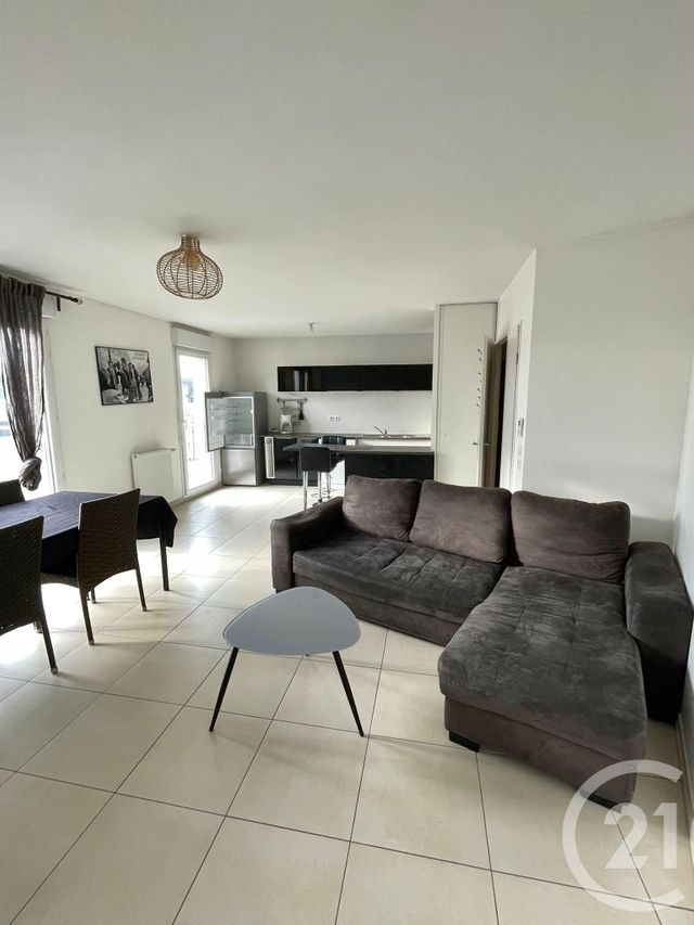 Appartement F3 à louer - 3 pièces - 69.24 m2 - VIGNEUX SUR SEINE - 91 - ILE-DE-FRANCE - Century 21 Optimmo