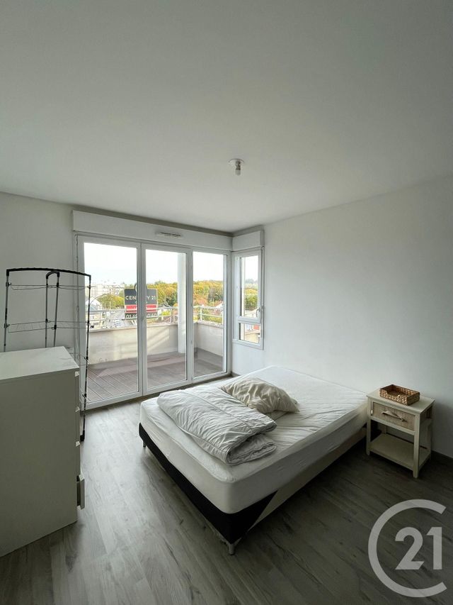 Appartement F3 à louer - 3 pièces - 69.24 m2 - VIGNEUX SUR SEINE - 91 - ILE-DE-FRANCE - Century 21 Optimmo