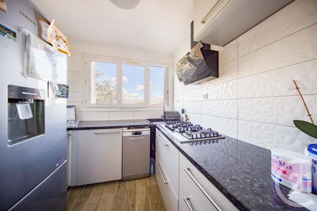 Appartement F3 à vendre - 3 pièces - 56.95 m2 - VIGNEUX SUR SEINE - 91 - ILE-DE-FRANCE - Century 21 Optimmo