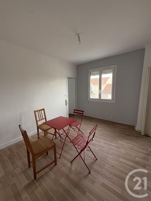 Appartement F2 à louer - 2 pièces - 33.0 m2 - DRAVEIL - 91 - ILE-DE-FRANCE - Century 21 Optimmo