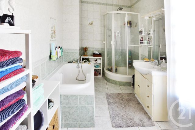 maison à vendre - 6 pièces - 121.4 m2 - VIGNEUX SUR SEINE - 91 - ILE-DE-FRANCE - Century 21 Optimmo