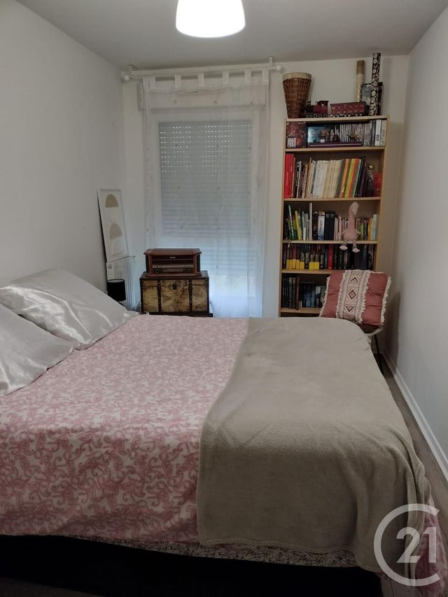 Appartement F4 à louer - 4 pièces - 71.15 m2 - VIGNEUX SUR SEINE - 91 - ILE-DE-FRANCE - Century 21 Optimmo