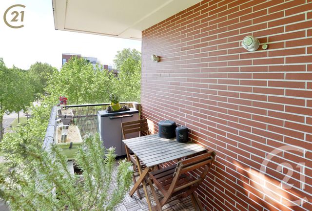 Appartement F4 à louer - 4 pièces - 71.15 m2 - VIGNEUX SUR SEINE - 91 - ILE-DE-FRANCE - Century 21 Optimmo