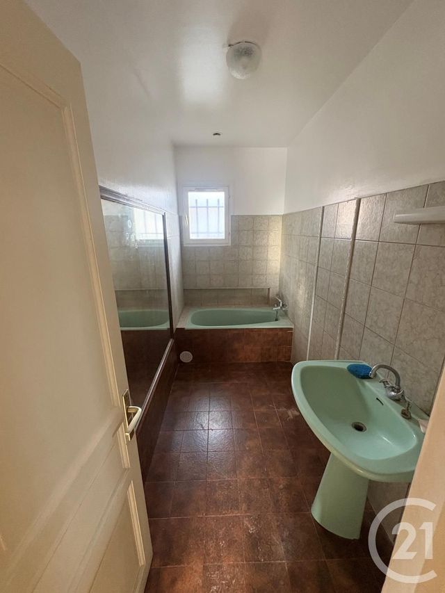 maison à louer - 6 pièces - 148.2 m2 - VIGNEUX SUR SEINE - 91 - ILE-DE-FRANCE - Century 21 Optimmo