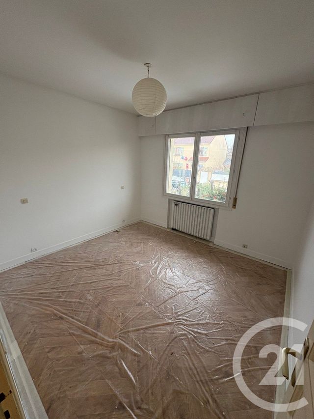 maison à louer - 6 pièces - 148.2 m2 - VIGNEUX SUR SEINE - 91 - ILE-DE-FRANCE - Century 21 Optimmo