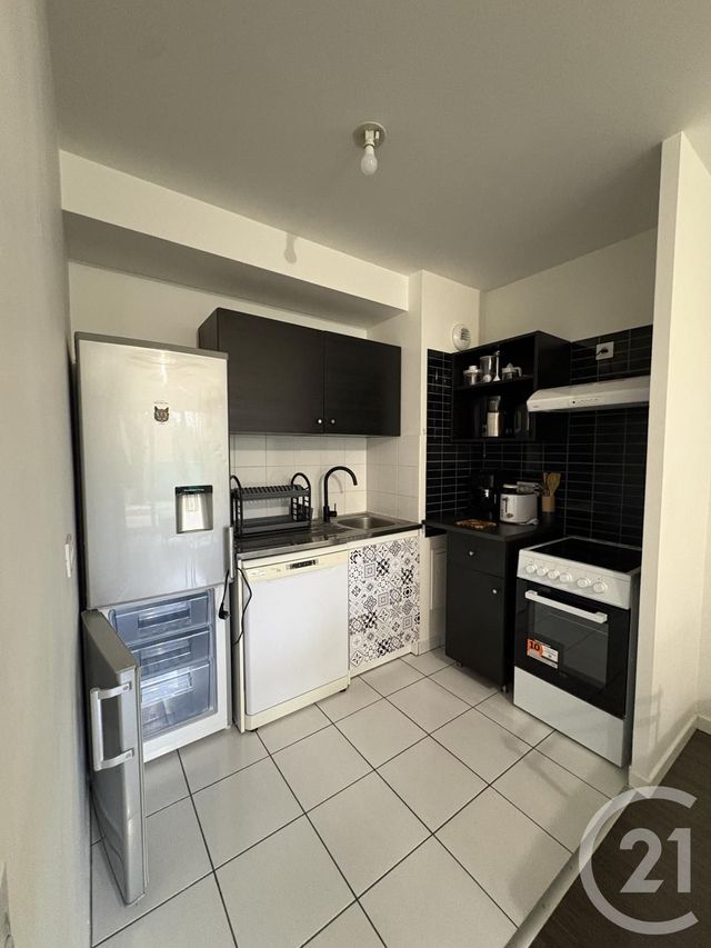 Appartement F2 à louer - 2 pièces - 39.08 m2 - VIGNEUX SUR SEINE - 91 - ILE-DE-FRANCE - Century 21 Optimmo
