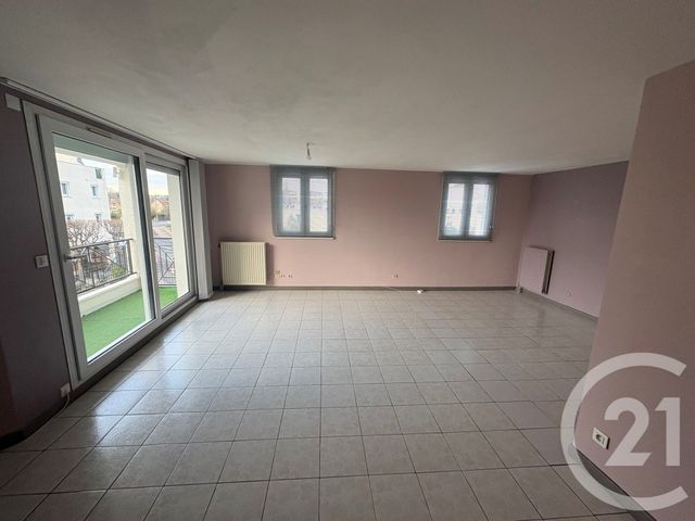 Appartement F4 à louer - 4 pièces - 75.08 m2 - VIGNEUX SUR SEINE - 91 - ILE-DE-FRANCE - Century 21 Optimmo