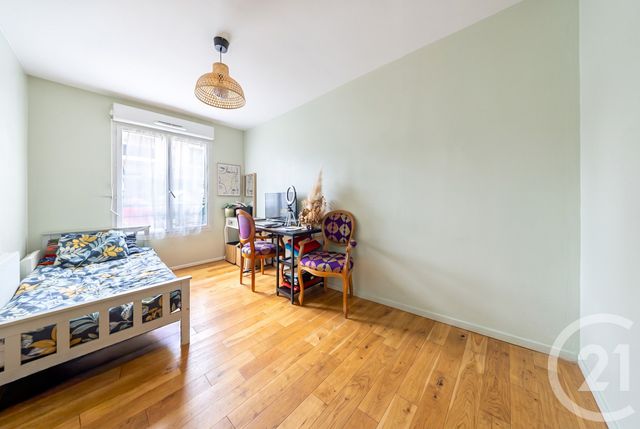 Appartement F5 à vendre - 5 pièces - 93.0 m2 - VIGNEUX SUR SEINE - 91 - ILE-DE-FRANCE - Century 21 Optimmo