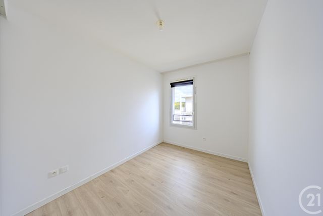 Appartement F3 à louer - 3 pièces - 62.24 m2 - RIS ORANGIS - 91 - ILE-DE-FRANCE - Century 21 Optimmo