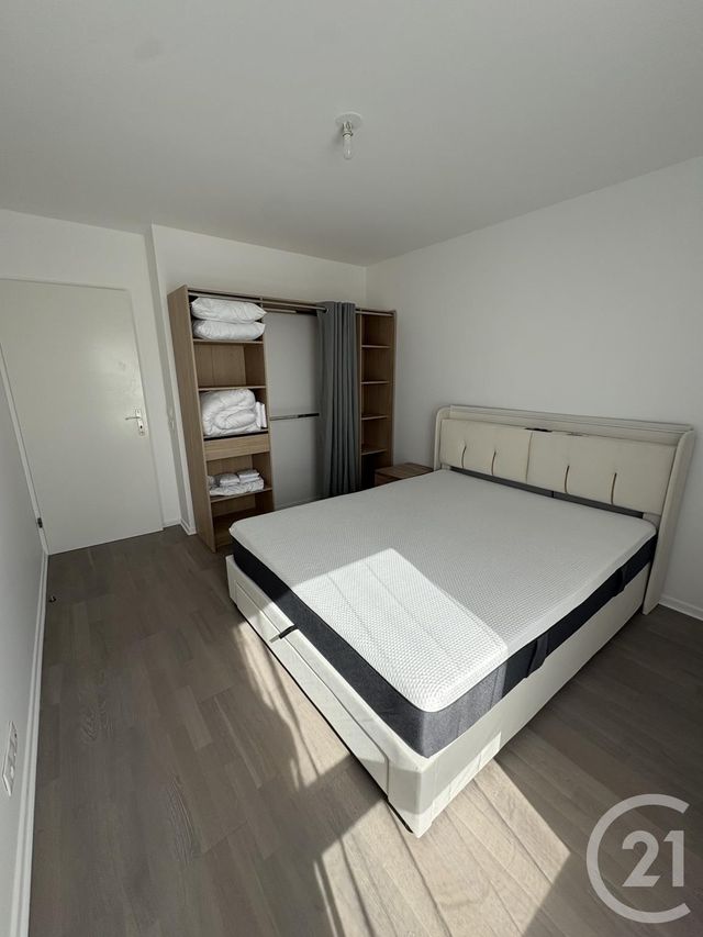 Appartement F3 à louer - 3 pièces - 56.25 m2 - VIGNEUX SUR SEINE - 91 - ILE-DE-FRANCE - Century 21 Optimmo