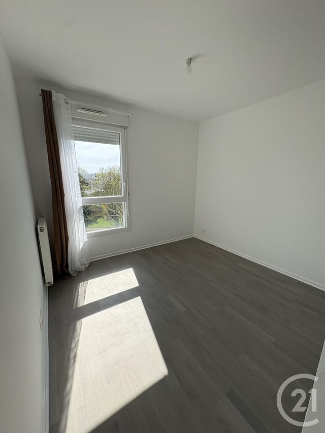 Appartement F3 à louer - 3 pièces - 56.25 m2 - VIGNEUX SUR SEINE - 91 - ILE-DE-FRANCE - Century 21 Optimmo