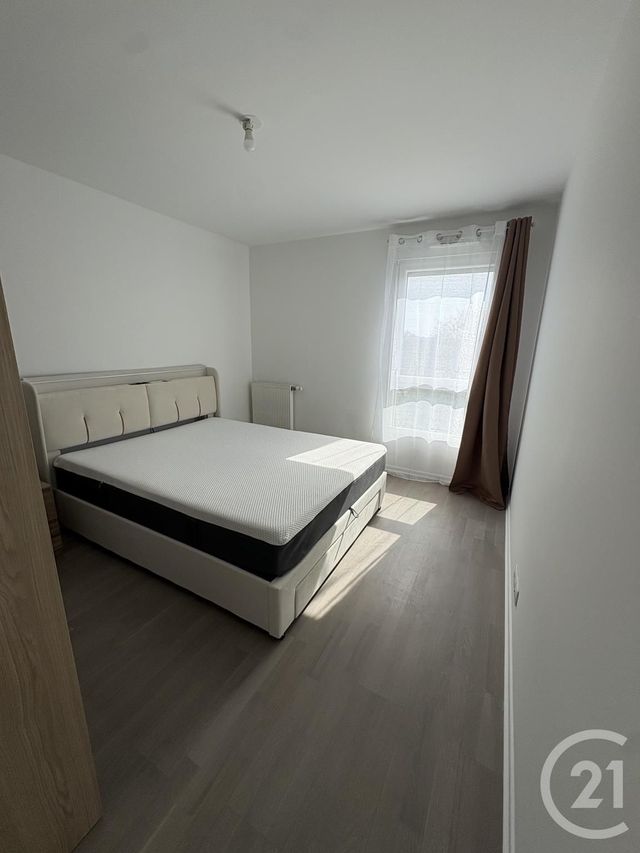 Appartement F3 à louer - 3 pièces - 56.25 m2 - VIGNEUX SUR SEINE - 91 - ILE-DE-FRANCE - Century 21 Optimmo