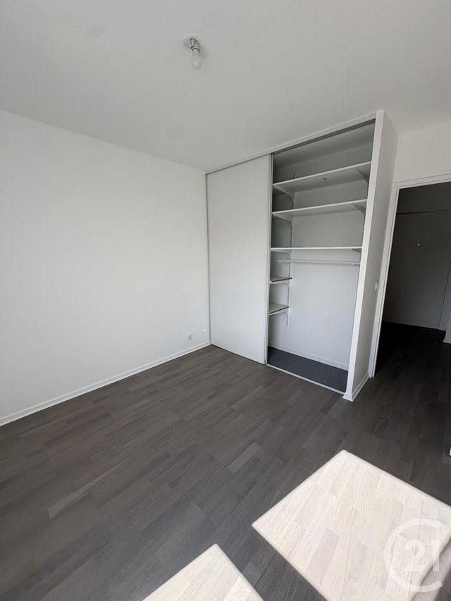 Appartement F3 à louer - 3 pièces - 56.25 m2 - VIGNEUX SUR SEINE - 91 - ILE-DE-FRANCE - Century 21 Optimmo