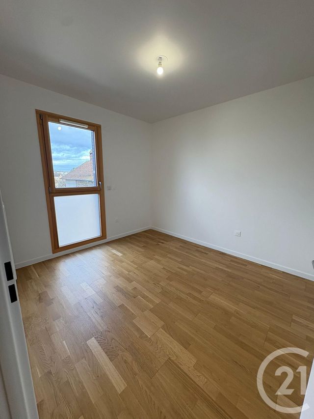 Appartement F4 à louer - 4 pièces - 97.1 m2 - VIGNEUX SUR SEINE - 91 - ILE-DE-FRANCE - Century 21 Optimmo