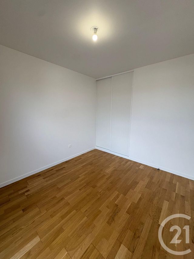 Appartement F4 à louer - 4 pièces - 97.1 m2 - VIGNEUX SUR SEINE - 91 - ILE-DE-FRANCE - Century 21 Optimmo