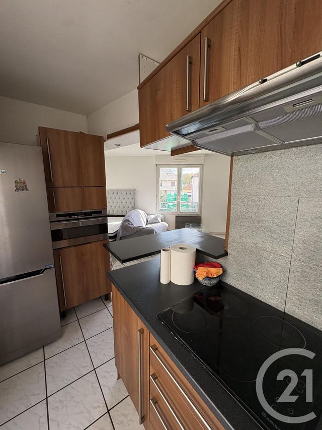 Appartement F1 à louer - 1 pièce - 36.76 m2 - VIGNEUX SUR SEINE - 91 - ILE-DE-FRANCE - Century 21 Optimmo