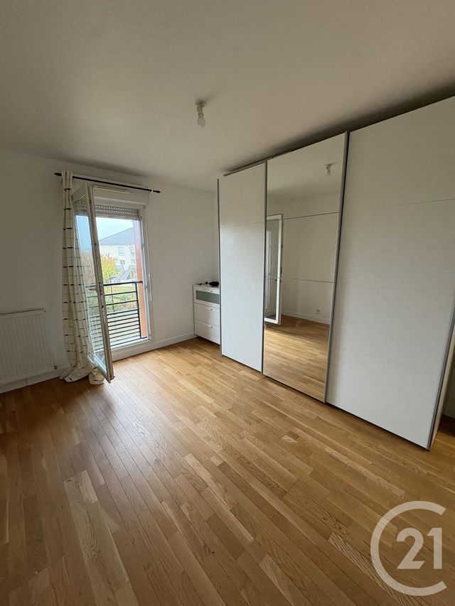 Appartement F3 à vendre - 3 pièces - 62.05 m2 - ST PIERRE DU PERRAY - 91 - ILE-DE-FRANCE - Century 21 Optimmo