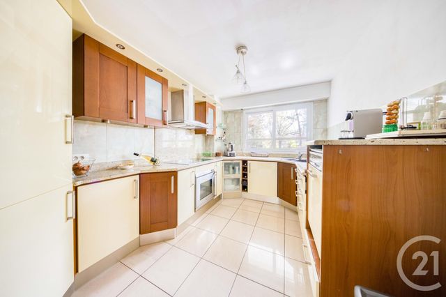Appartement F3 à vendre - 3 pièces - 68.52 m2 - YERRES - 91 - ILE-DE-FRANCE - Century 21 Optimmo