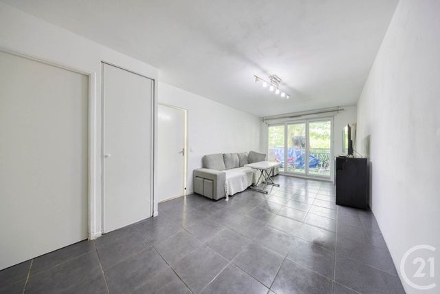 Appartement F4 à vendre - 4 pièces - 73.15 m2 - VIGNEUX SUR SEINE - 91 - ILE-DE-FRANCE - Century 21 Optimmo